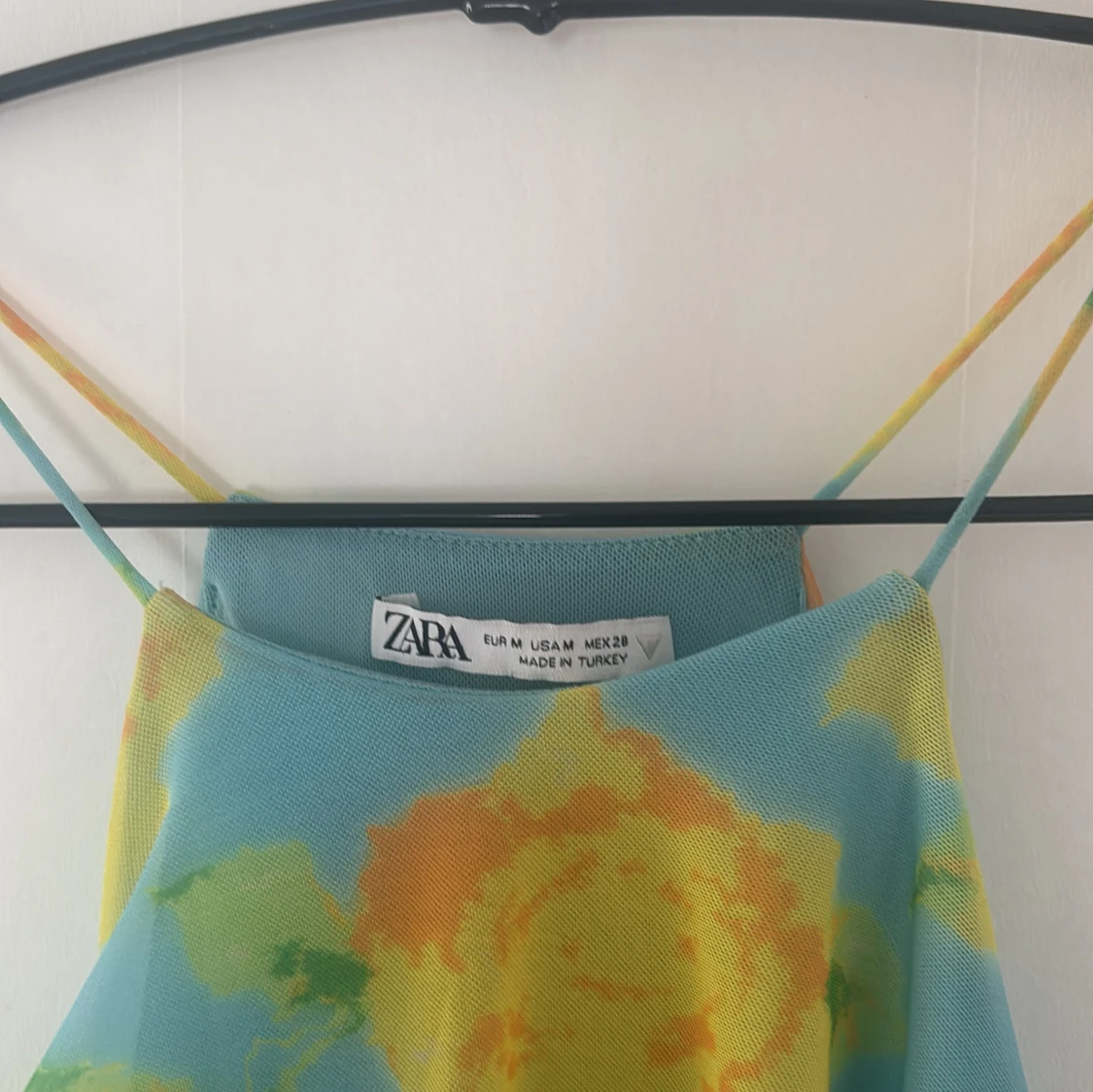 Blommig miniklänning från Zara - 2