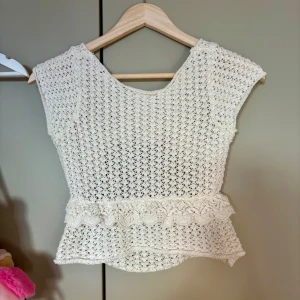Virkad Zara topp - Jätte söt topp som passar t allt, på stranden eller som festtopp🎀