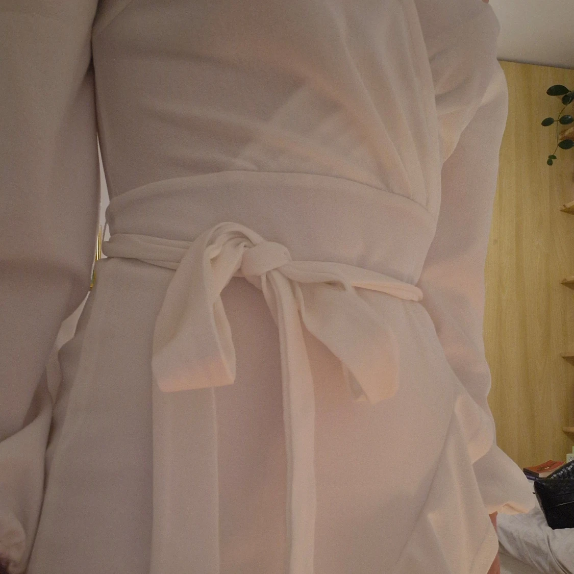 Vit omlottklänning - 1