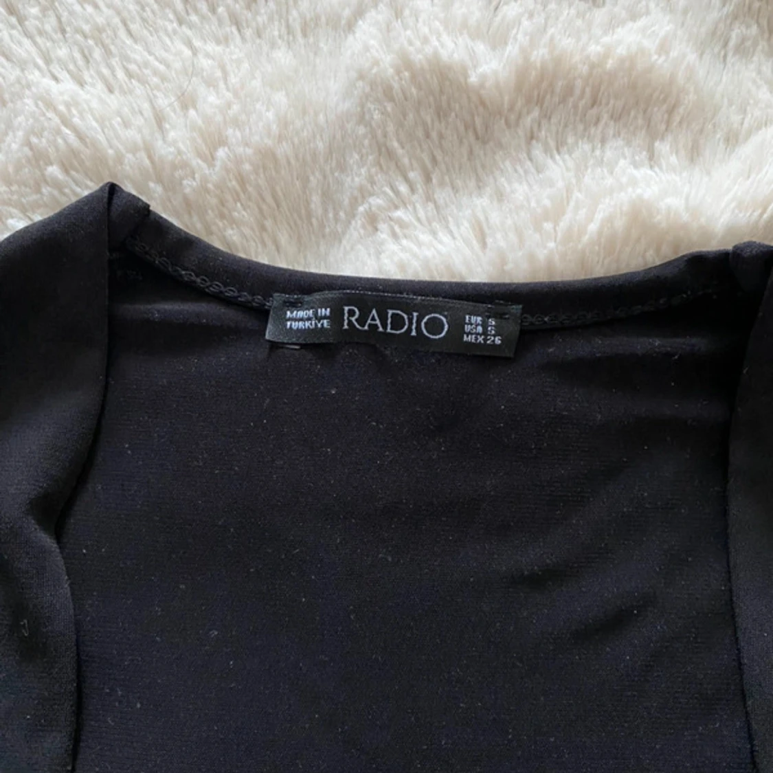 Svart långärmad topp från RADIO - 1