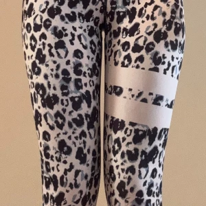 Leopardmönstrade leggings - Snygga leggings med leopardmönster. 