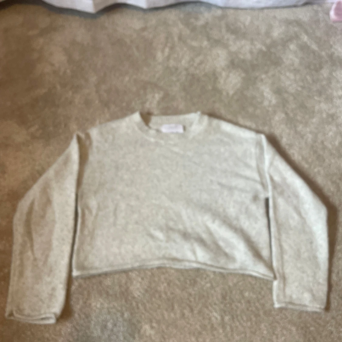 Ljusgrå croppad stickad tröja Zara