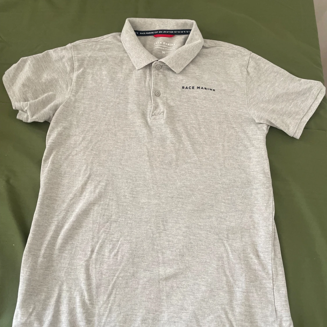 Ljusgrå pikétröja från Race Marine