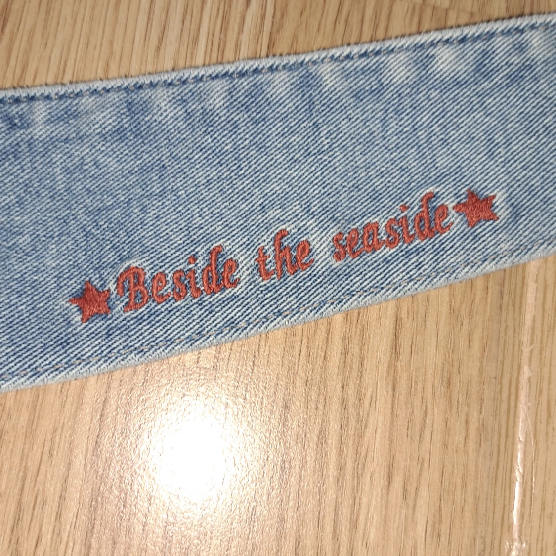 Ljusblå denim byxdress med broderi - 3