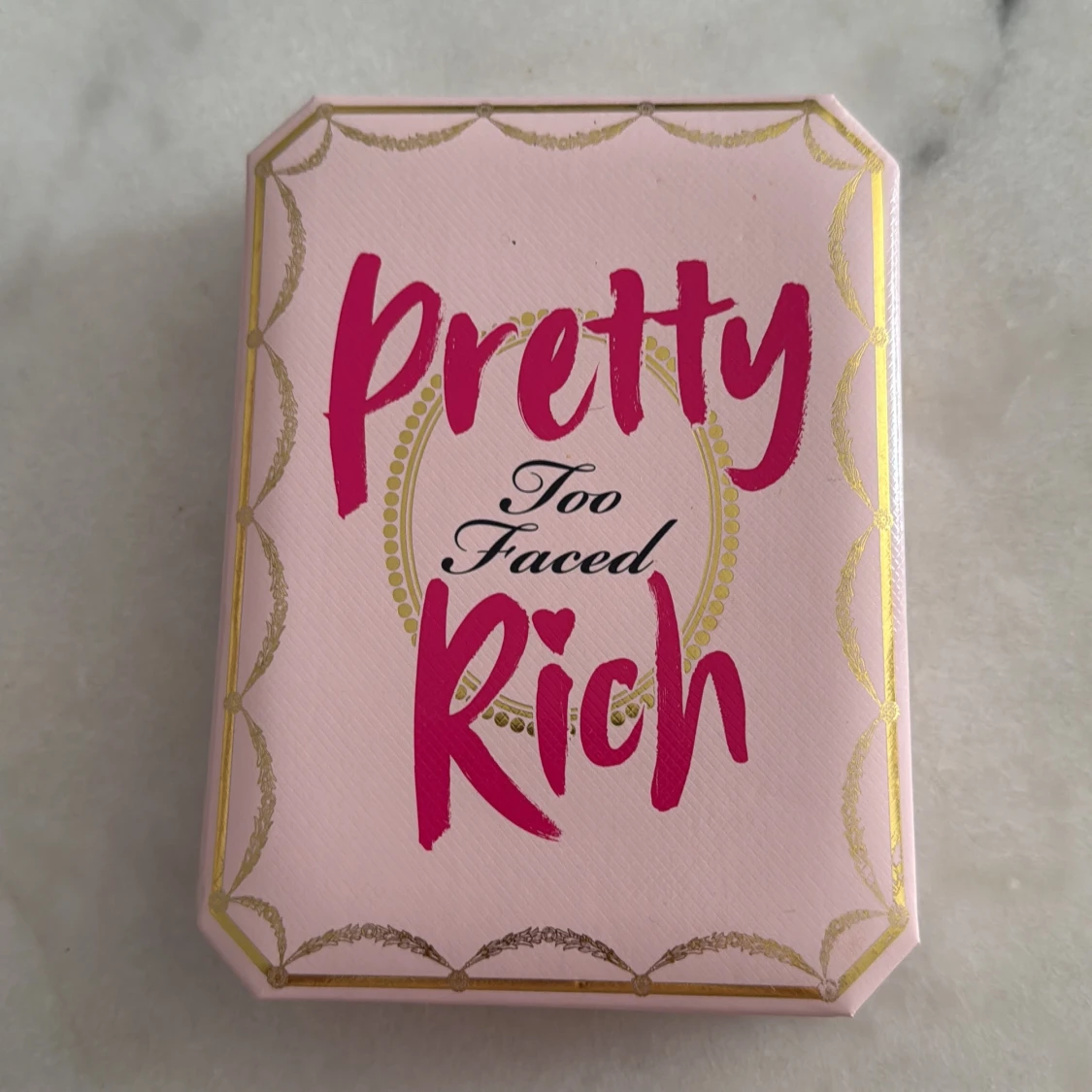 Too Faced Pretty Rich ögonskuggspalett