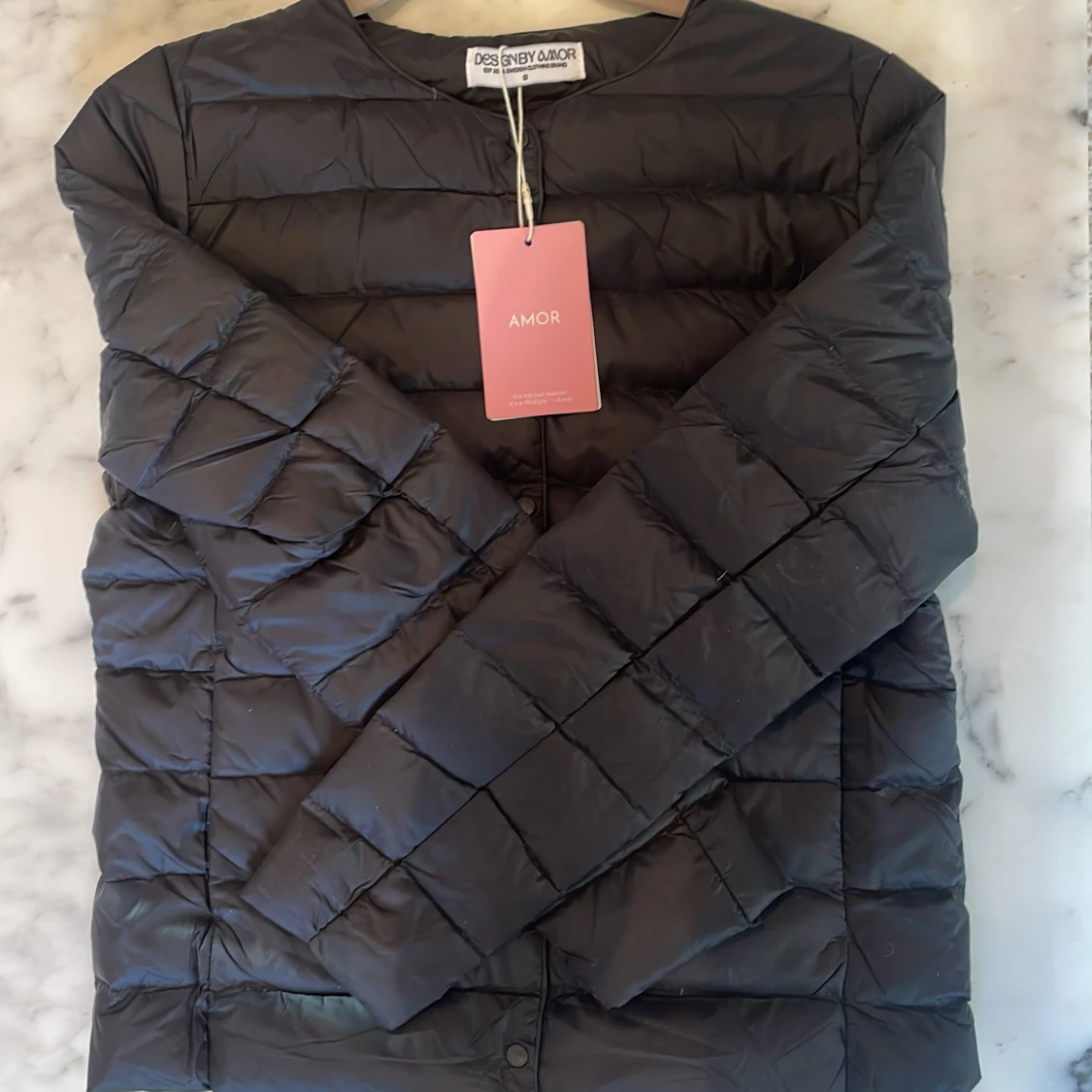 Supersnygg lättviktsjacka från Design by Amor - 1