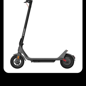 Elsparkcykel/el scooter - Säljer en svart elsparkcykel. Den är köpt för 7 månader sen. handtag och fotplatta i robust material. Perfekt för smidig transport i stan. Laddningsbar och enkel att fälla ihop. Säljer den för 2000 men kan säljas för 1500 vid snabb affär