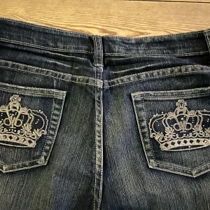 Flare jeans - Super snygga Vicktoria Beckham liknade jeans (ej äkta!!) Säljer då de aldrig används 🤍🤍