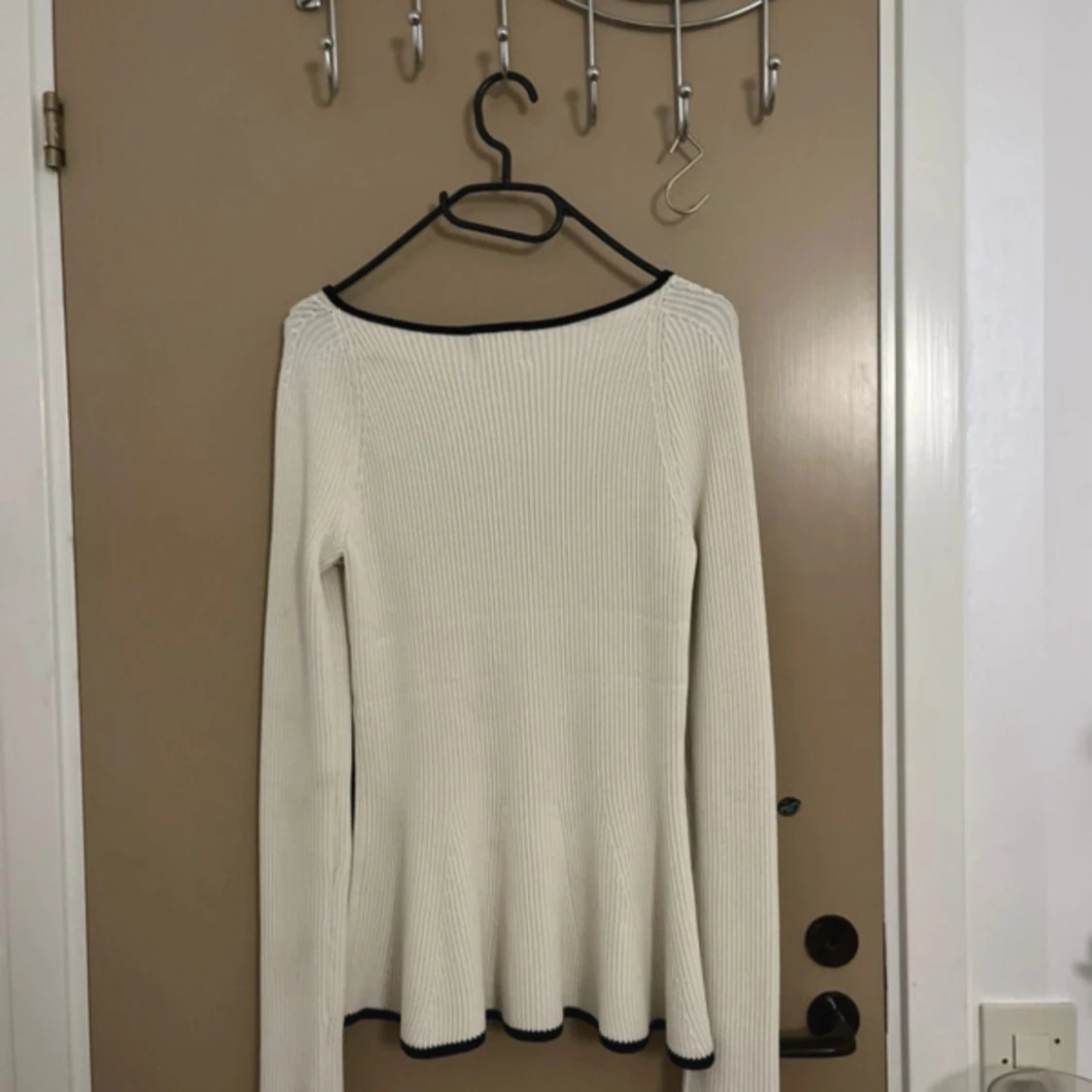 Vit ribbad långärmad tröja från H&M - 2