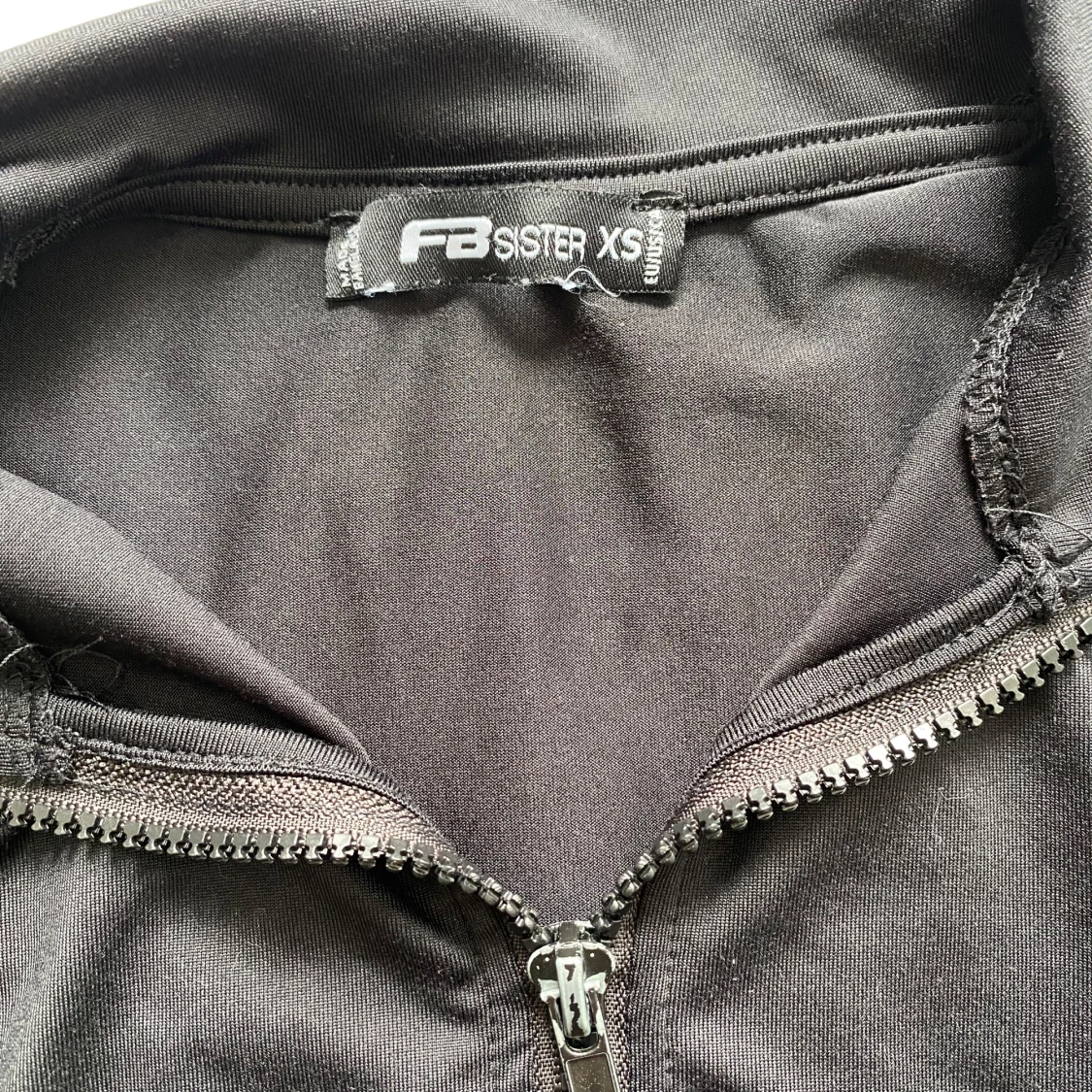 svart topp/kofta - 1