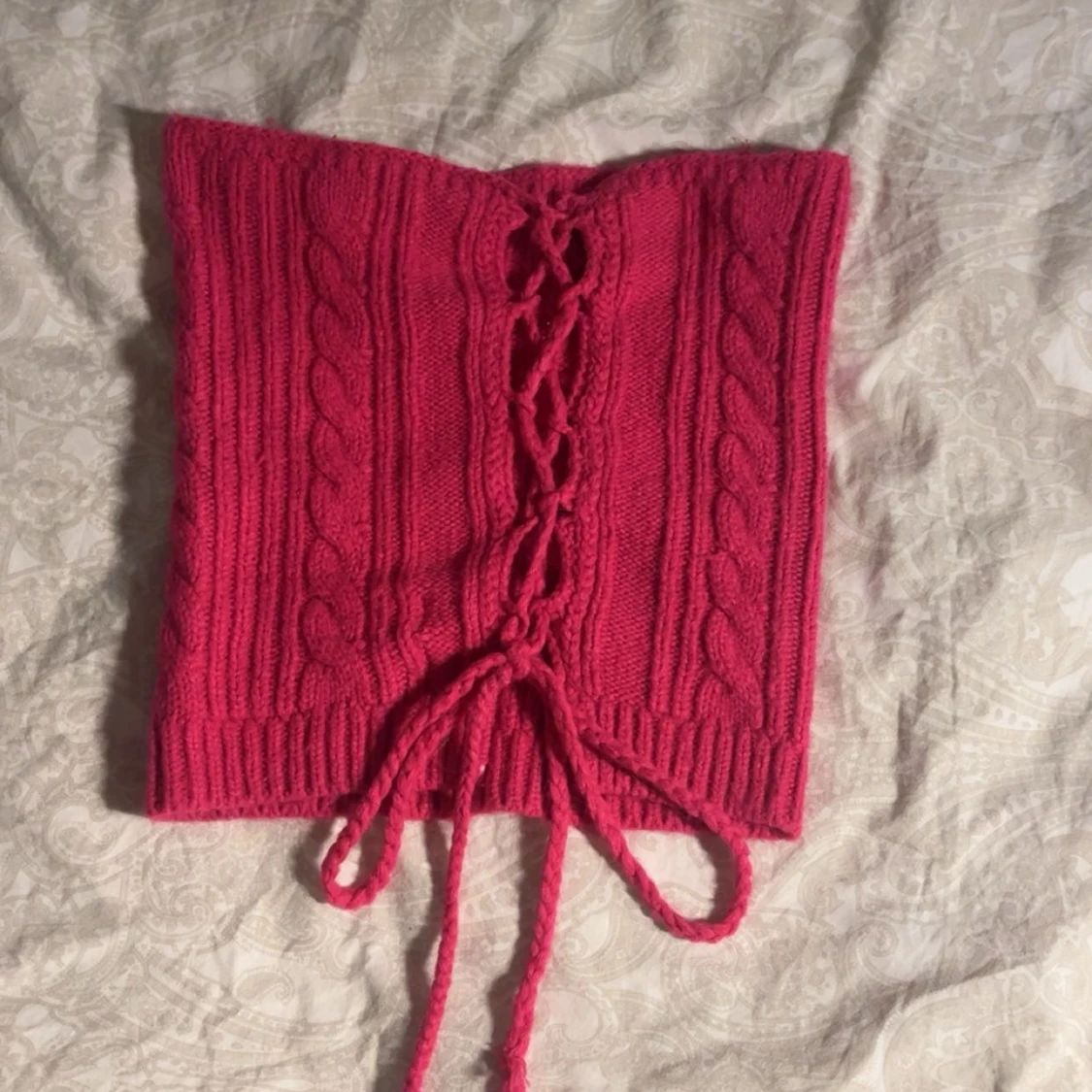 Rosa stickad tubtopp med snörning - 1
