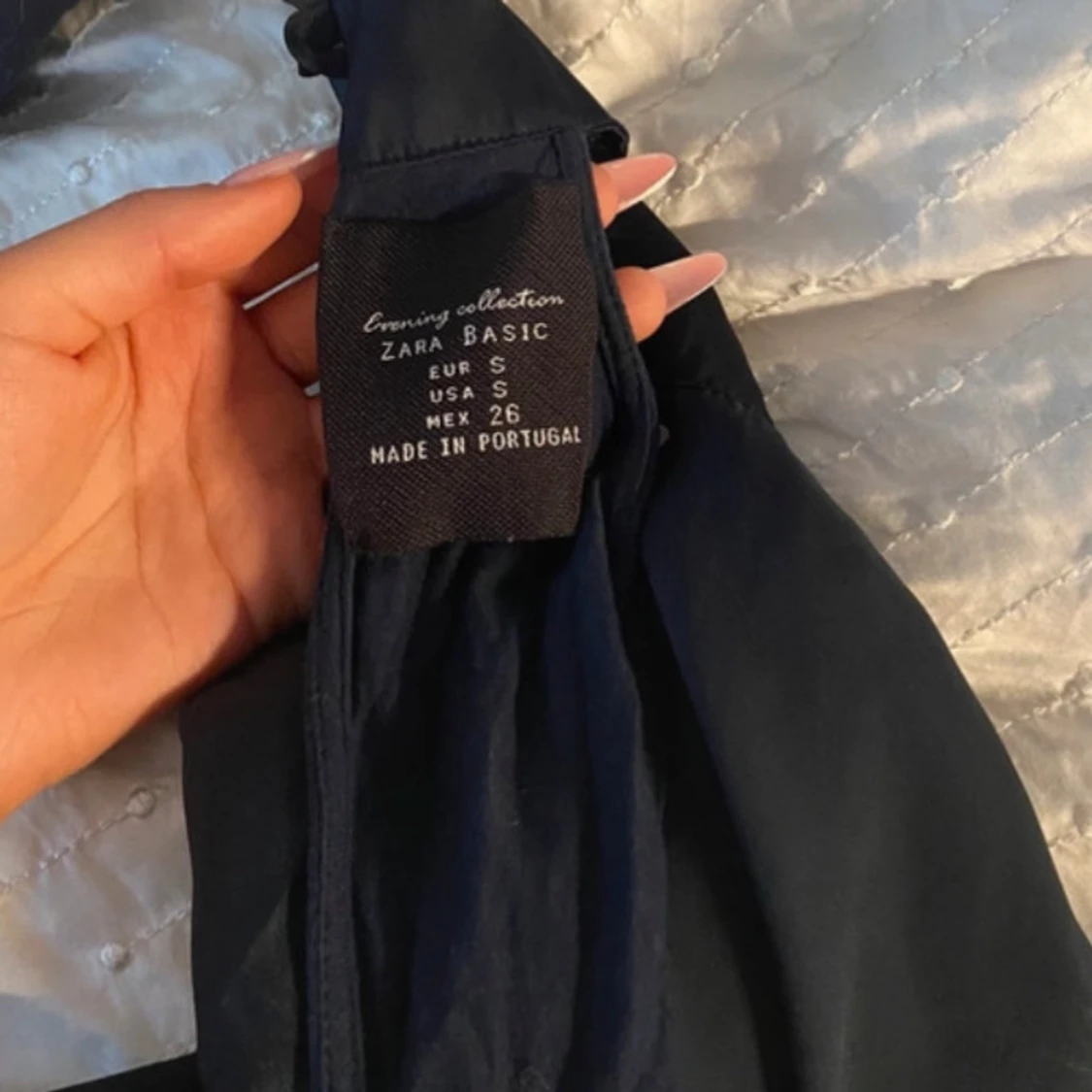 Mörkblå  halterneck-top från Zara Basic - 3