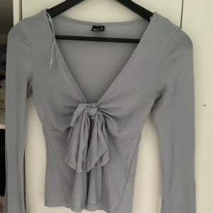 Blåa tröja från Gina - Blå tröja super söt