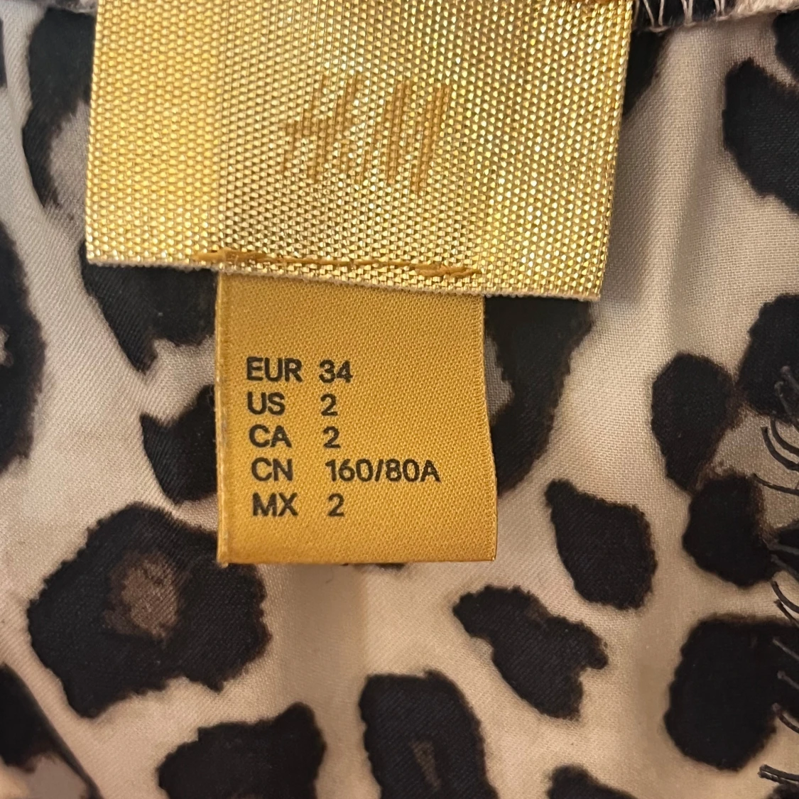 Leopardmönstrad linnetopp med spets från H&M - 2