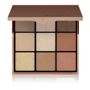 Ny! Miracle Day to Night Eye Palette - Ny! Ögonskuggspalett med nio skimrande och matta nyanser i gyllene och rosa toner. Perfekt för att skapa både naturliga och mer intensiva ögonlooker. Lyxigt spegeletui och varje skugga är berikad med klargörande safir för extra lyster. Nypris 419:- endast öppnad för att fota. Fler bilder kan fås vid intresse 🌸