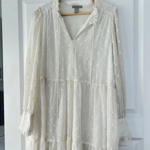 H&m klänning - Super fin sommarklänning från H&m⭐️💗