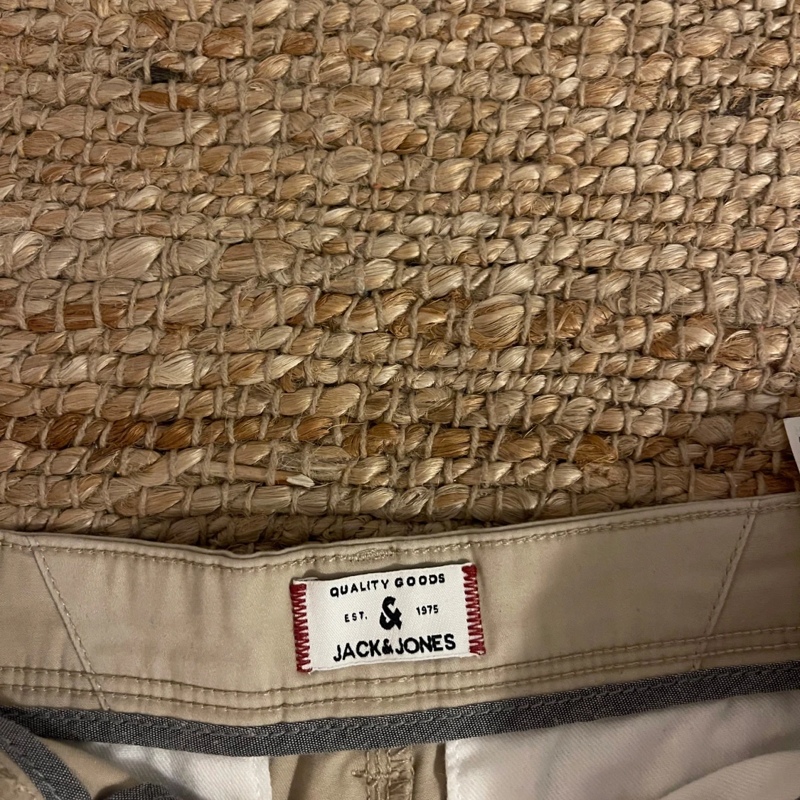 Beiga shorts från Jack & Jones - 3