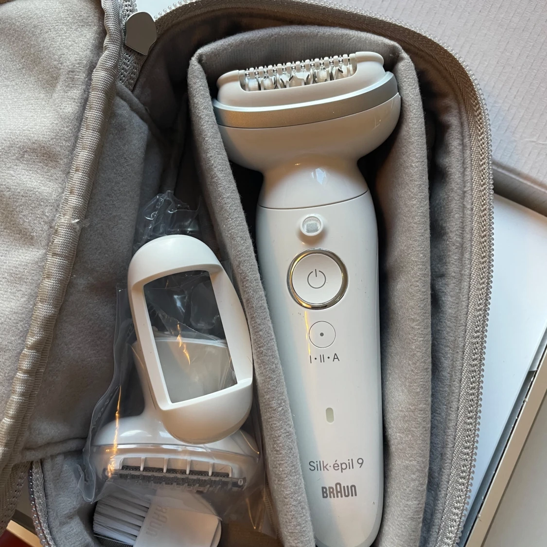 Braun Silk-épil 9 epilator med tillbehör - 2