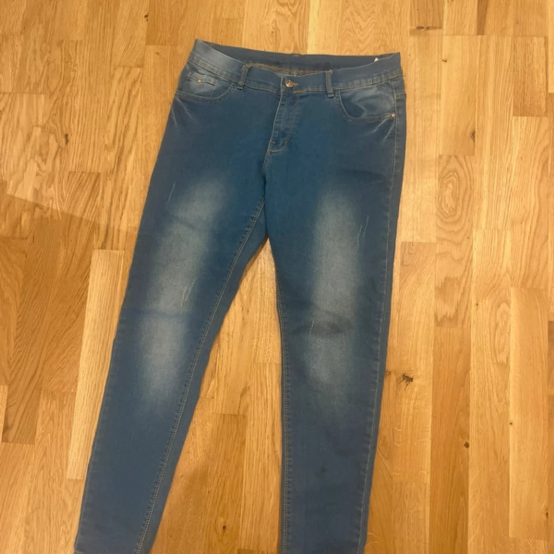 Blå skinny jeans från Erofa, stl 36