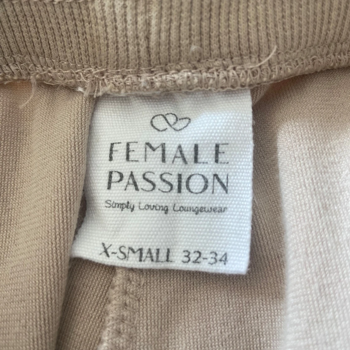 Beige mjukisbyxor - 2