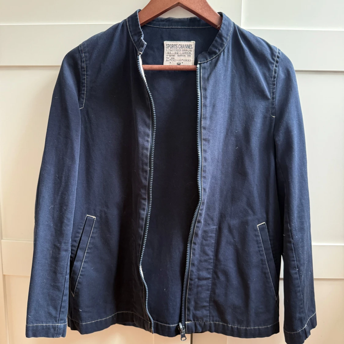 Mörkblå jacka från Sports Channel