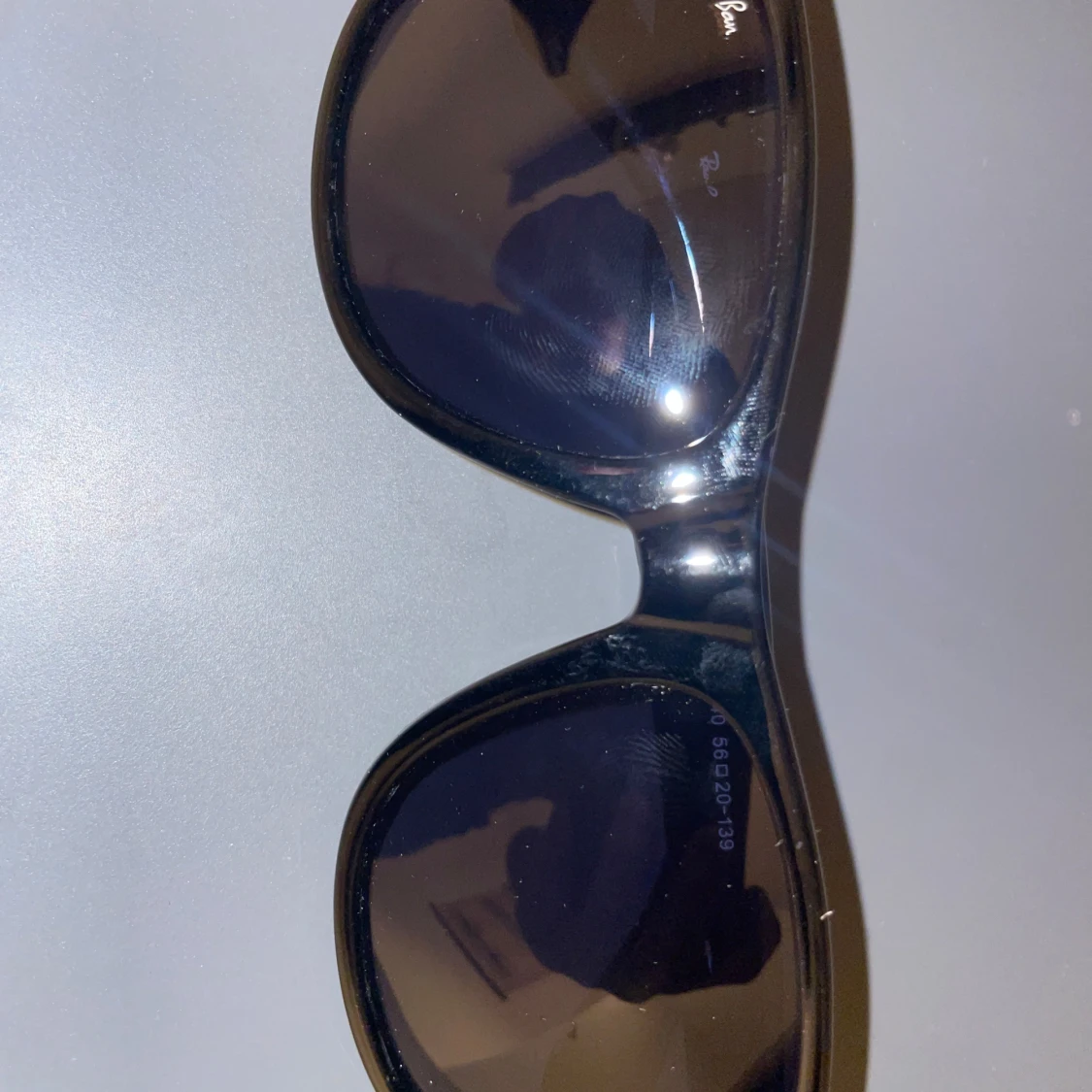 Svarta Ray-Ban Wayfarer RB2140