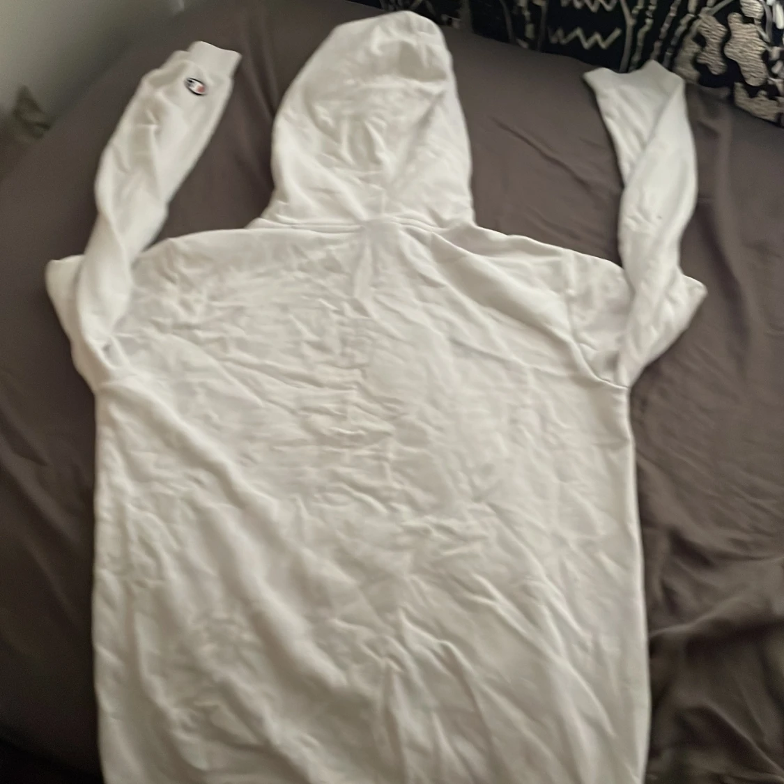 Vit hoodie från Champion med logga - 1