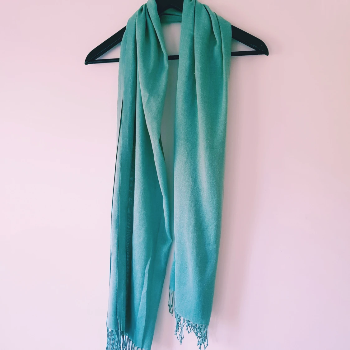 Turkos halsduk med fransar - 1