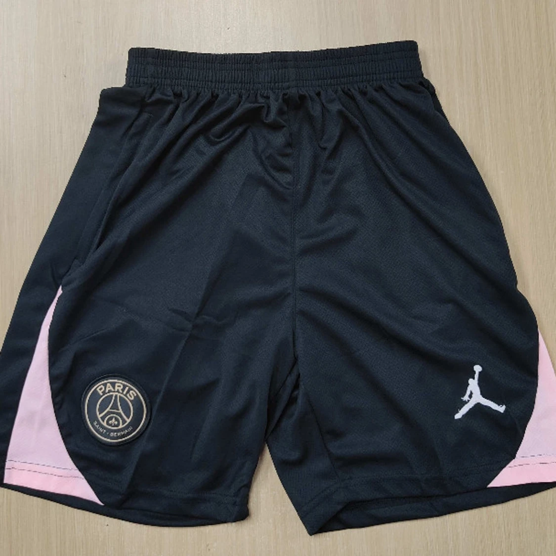 PSG x Jordan fotbollströja och shorts priset kan diskuteras  - 2