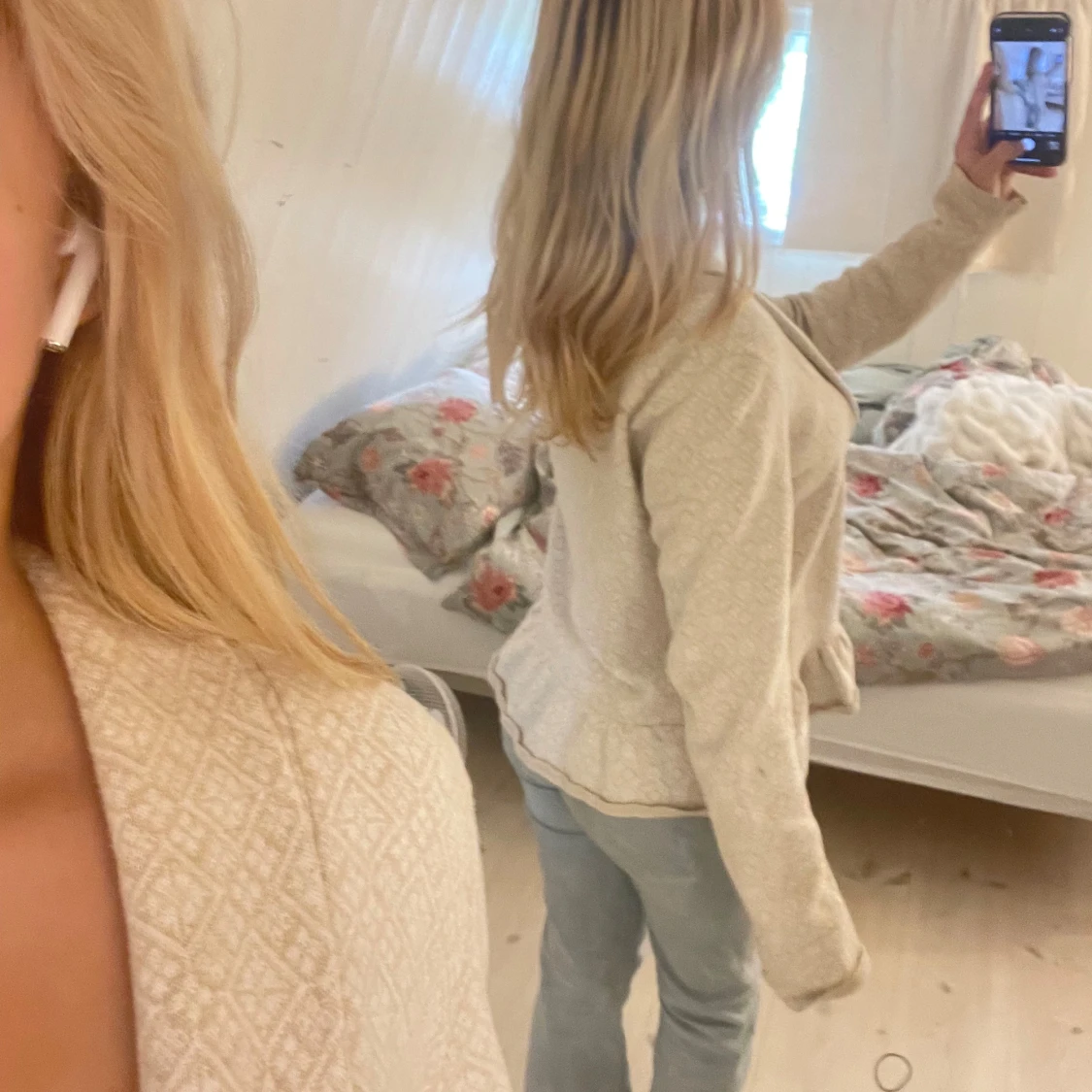 Odd Molly beige kofta med rosett - 1