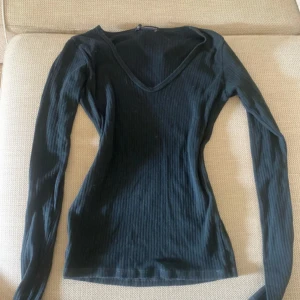 Brandy Melville tröja - Figursydd tröja 🩷