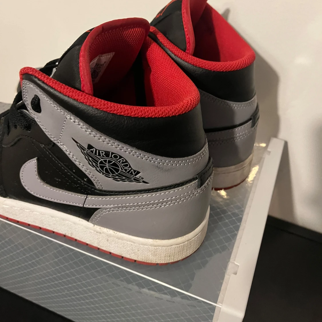 Nike Air Jordan 1 Mid Svart/Grå/Röd - 3