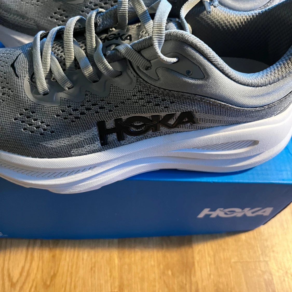 Grå Hoka Bondi 9 sneakers - 1