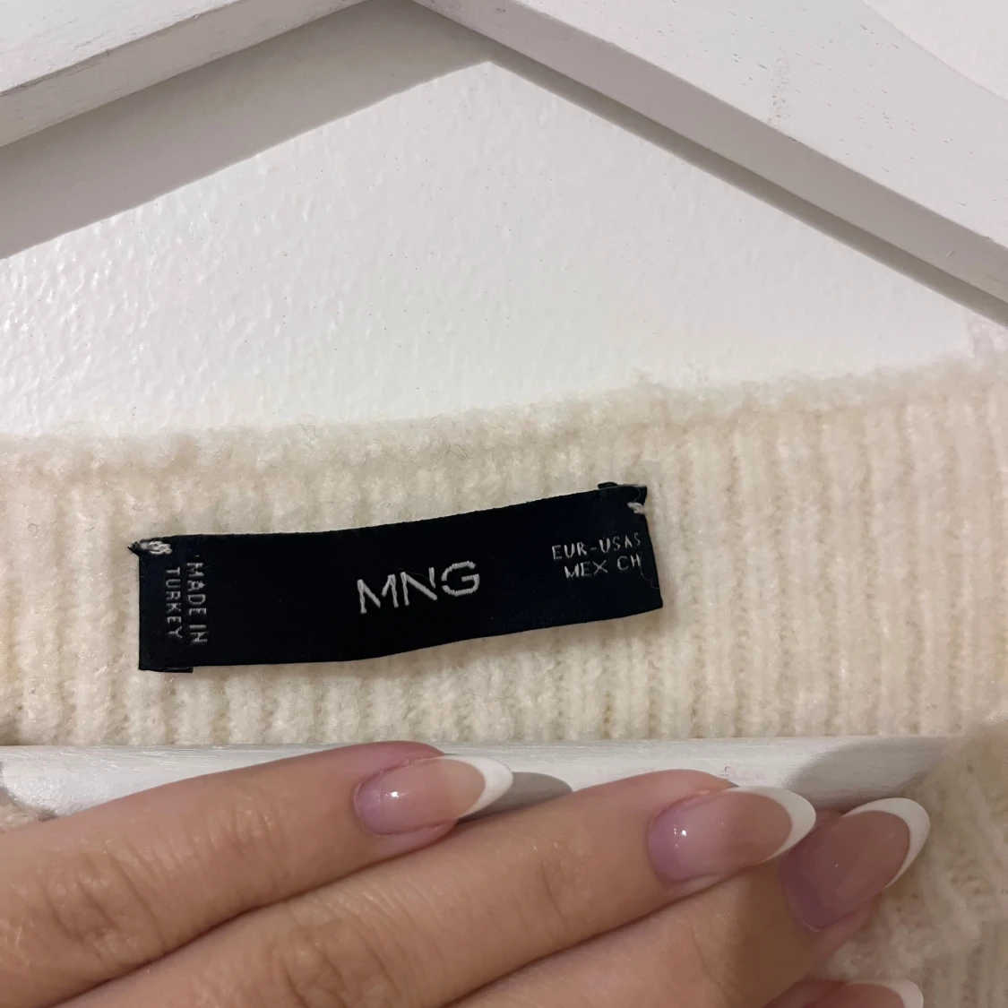 Vit stickad tröja i S från MNG - 2