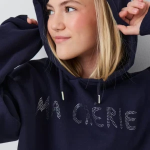 Ma Cherie hoodie  - Jättesnygg goodie från Gina Tricot, använd en gång så den är helt ny och har inga defekter alls. PRIS KAN DISKUTERAS