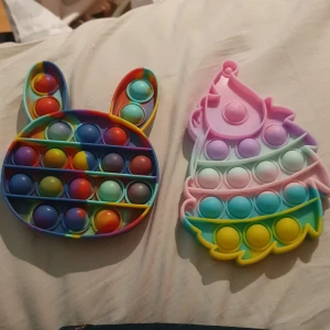 Fidgets med olika färger  - Fidget popits 