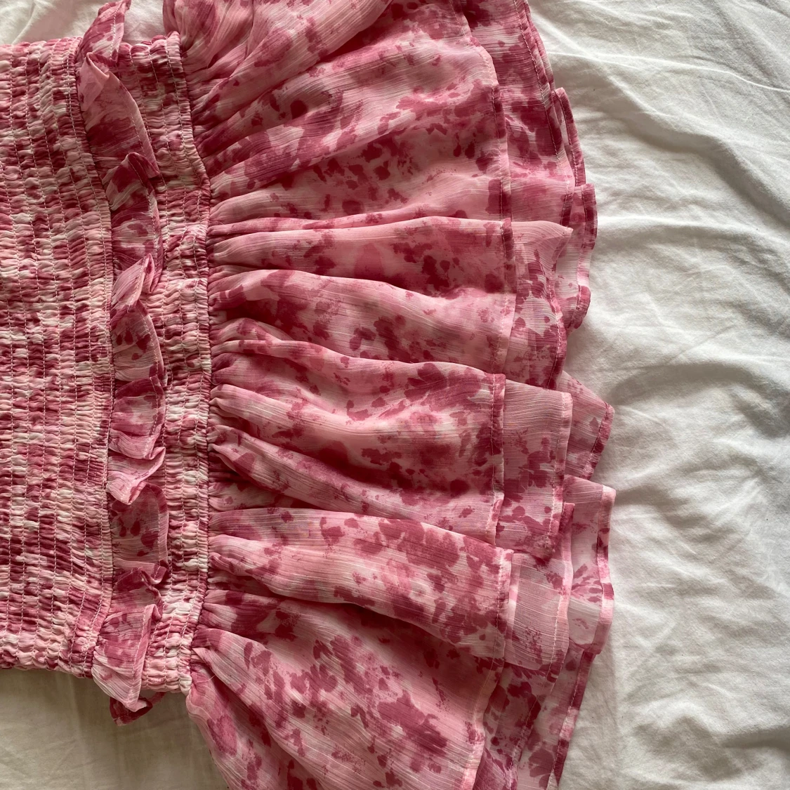 Rosa volangkjol från Gina Tricot