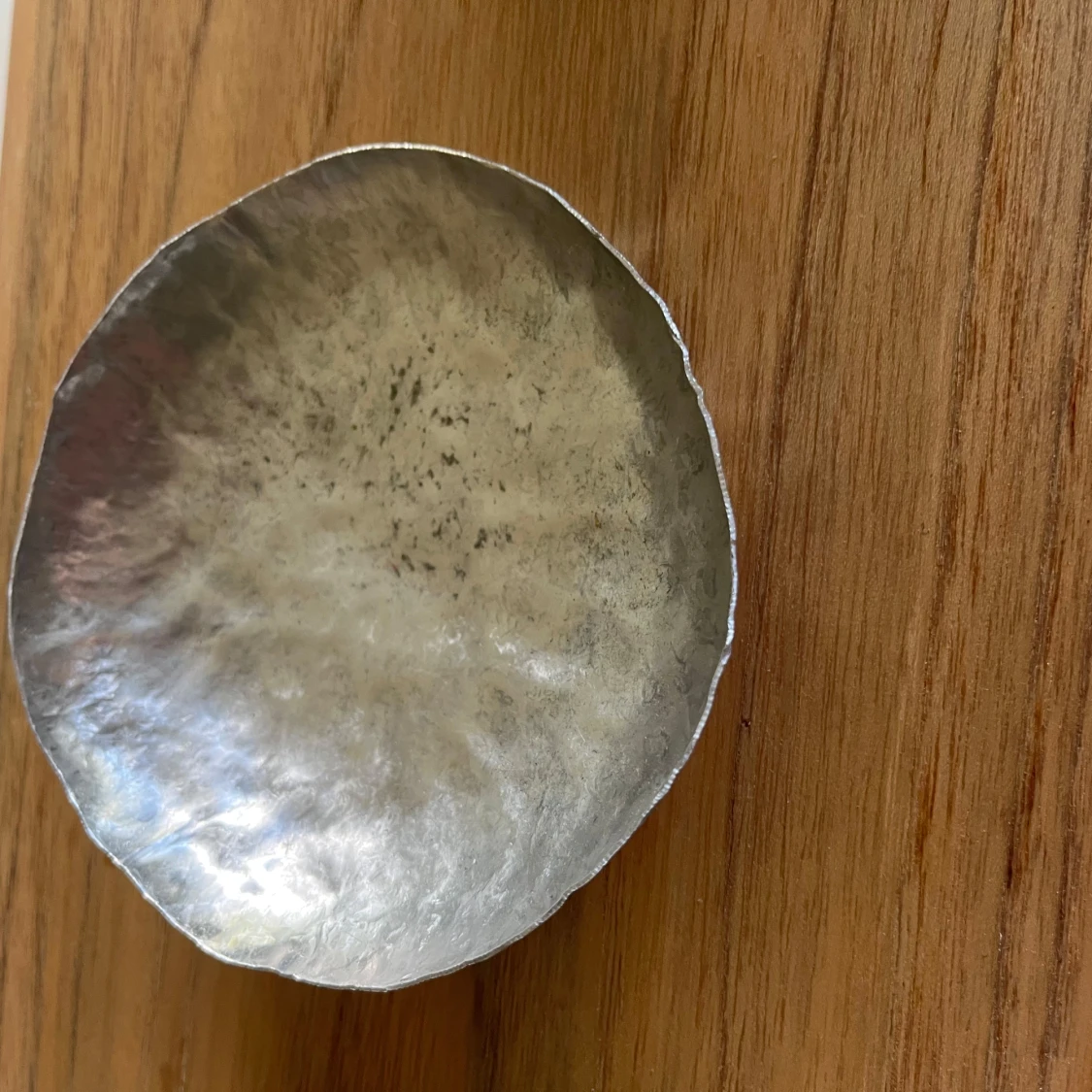 Handgjort silverfärgat armband