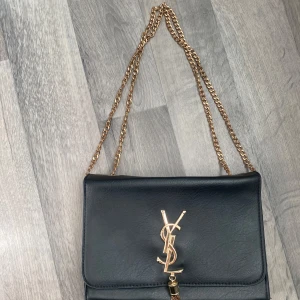 Väska - Använd men funkar precis lika bra