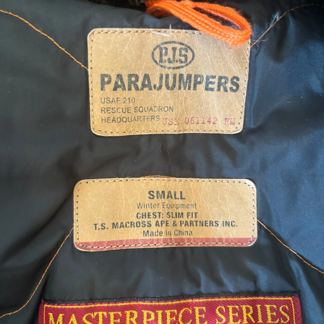Svart Parajumpers parkajacka med päls - 1