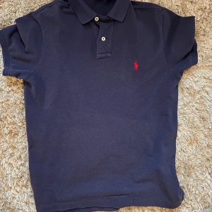 Ralph lauren pike - modell| custom fit| skick 9,5/10 som ny inga defekter| storlek s| pm för mer info🙌🏼