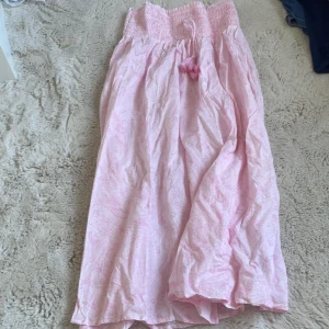 Ljusrosa långkjol med smock - Gina kjol strl 146/152, 50kr, androg använd❣️ 