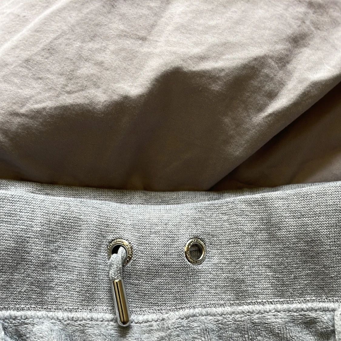 Grå Juicy Couture hoodie med dragkedja - 2