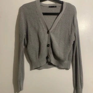 Stickad kofta  - Super fin och skön kofta!🥰