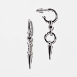 Silvriga nitörhängen - Trendiga silverörhängen som aldrig är använda! Inte ens testade!