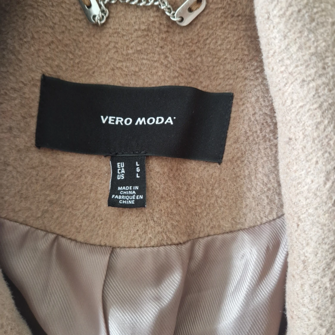 Beige kappa från Vero Moda L - 1