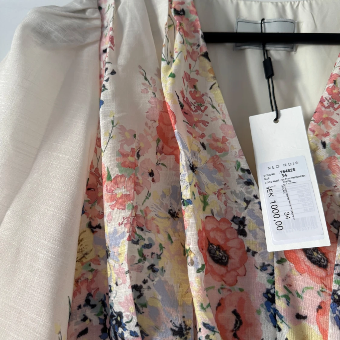 Blommig långklänning från Neo Noir - 2