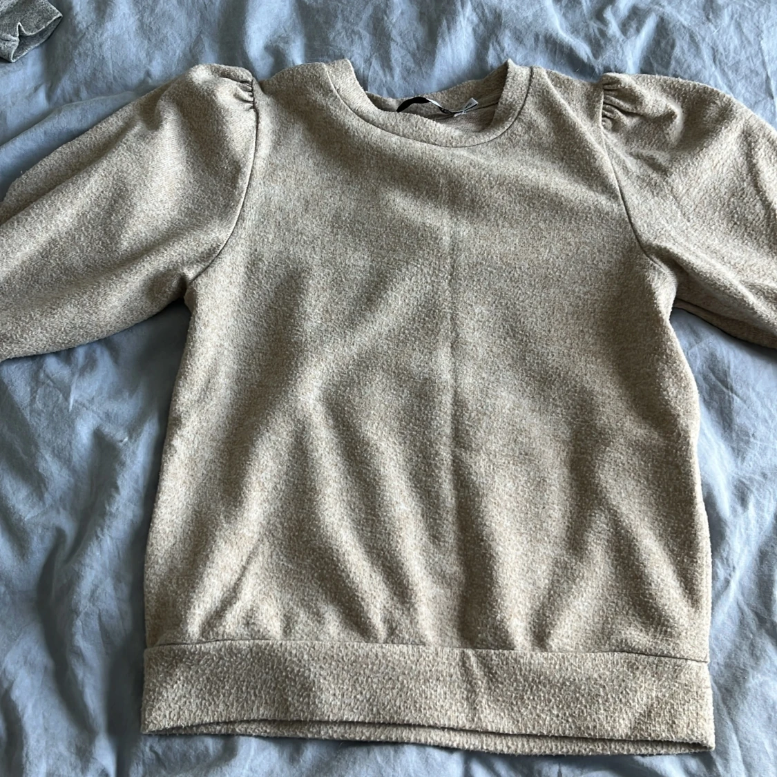 Beige långärmad tröja från 157 XS