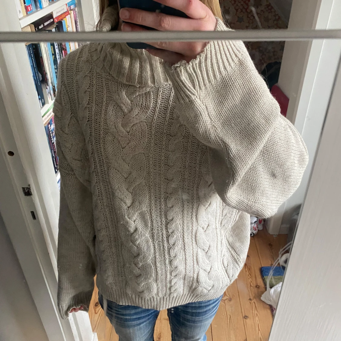 Beige stickad polotröja - 2