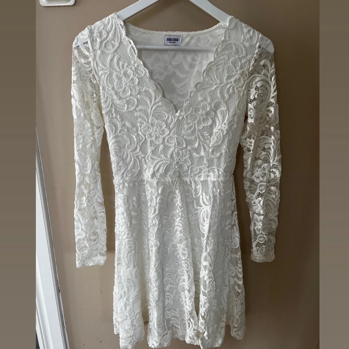 Vit spetsklänning från Bubbleroom - 1